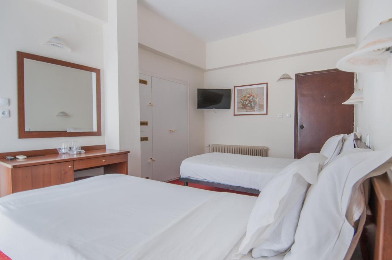 Elena Hotel 2*